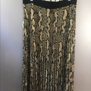 🍂Snake print maxi skirt 🍂